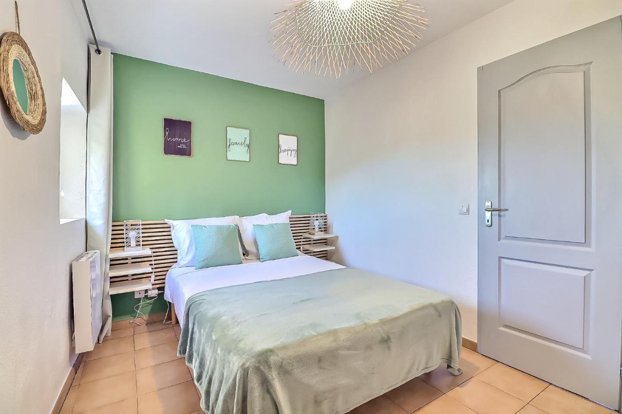 Le Regordane - Appartement 4 Personnes - Centre Wifi Cosy Saint-Gilles  Exteriér fotografie